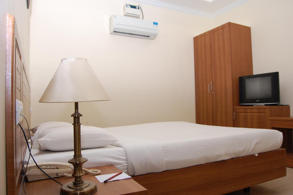 Hotel Sona'S Tiruchirappalli Номер фото