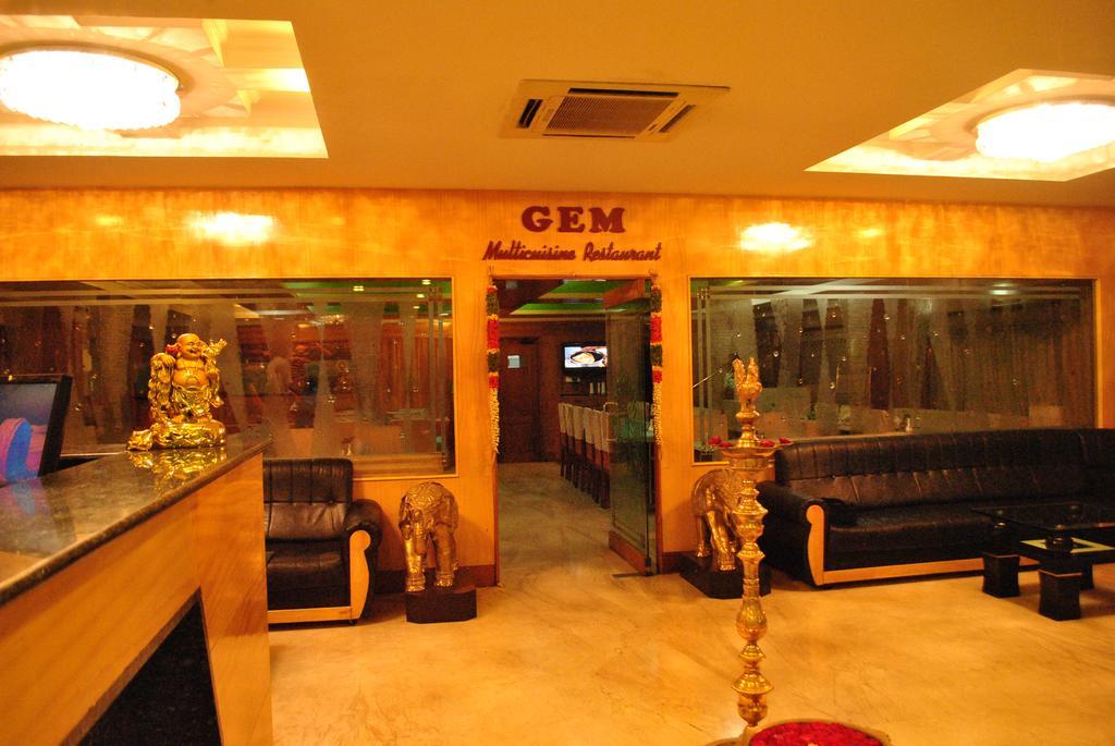 Hotel Sona'S Tiruchirappalli Экстерьер фото