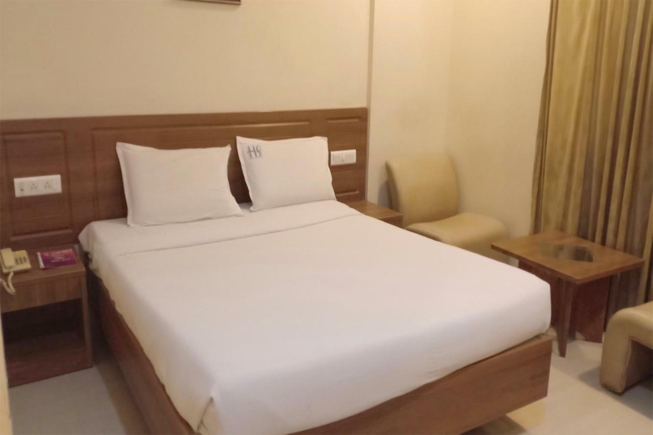 Hotel Sona'S Tiruchirappalli Экстерьер фото
