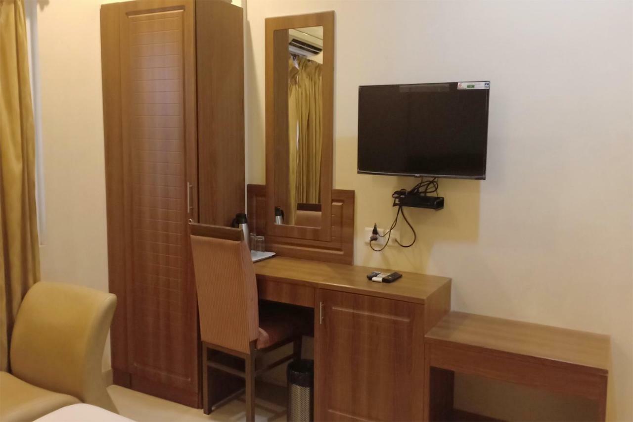 Hotel Sona'S Tiruchirappalli Экстерьер фото