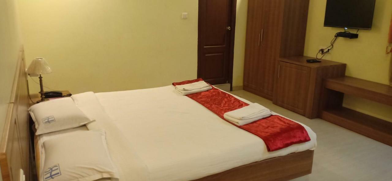 Hotel Sona'S Tiruchirappalli Экстерьер фото