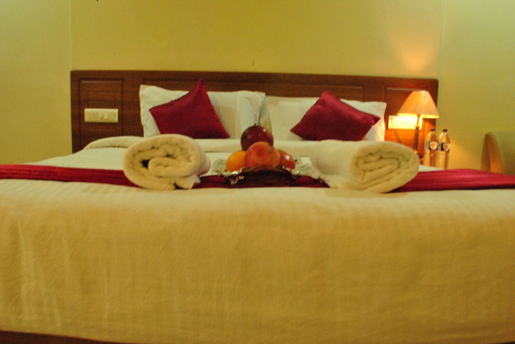 Hotel Sona'S Tiruchirappalli Экстерьер фото