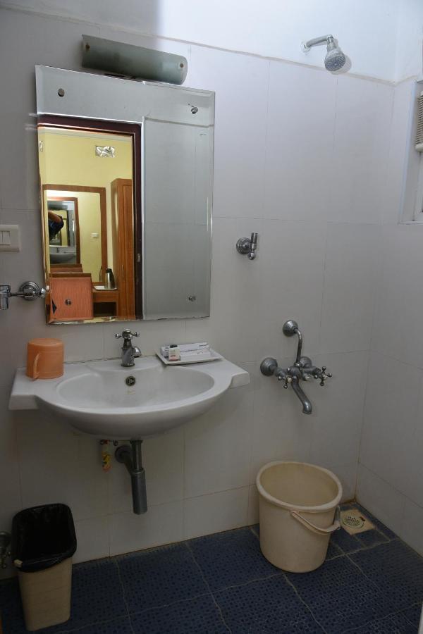 Hotel Sona'S Tiruchirappalli Экстерьер фото