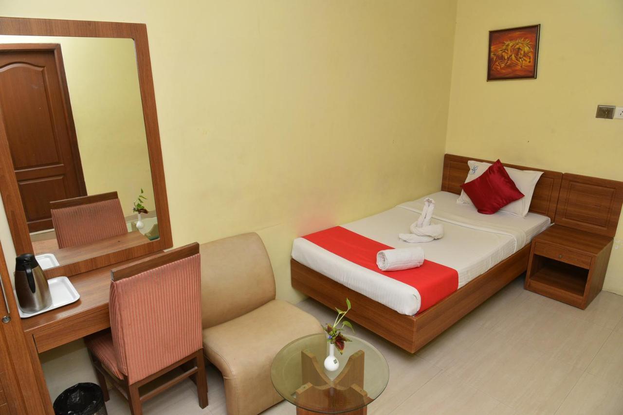 Hotel Sona'S Tiruchirappalli Экстерьер фото